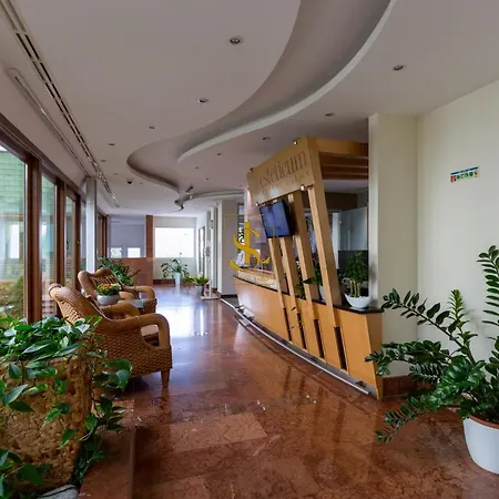 Flavius Apartment *